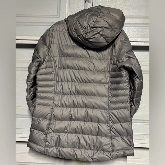 Patagonia Silver Half-Zip Puffer Jacket - Picture 2 of 11